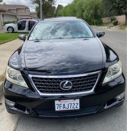 2011 Lexus LS460