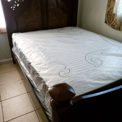 NEW QUEEN MATTRESS. Bed frame is not available. Take it home the same day 👍