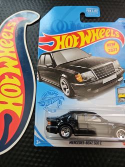 Hot Wheels Mainline 1989 Mercedes-Benz 560 SEC AMG