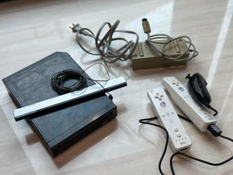 🎮 Nintendo Wii Black + 2 Controllers & Accessories