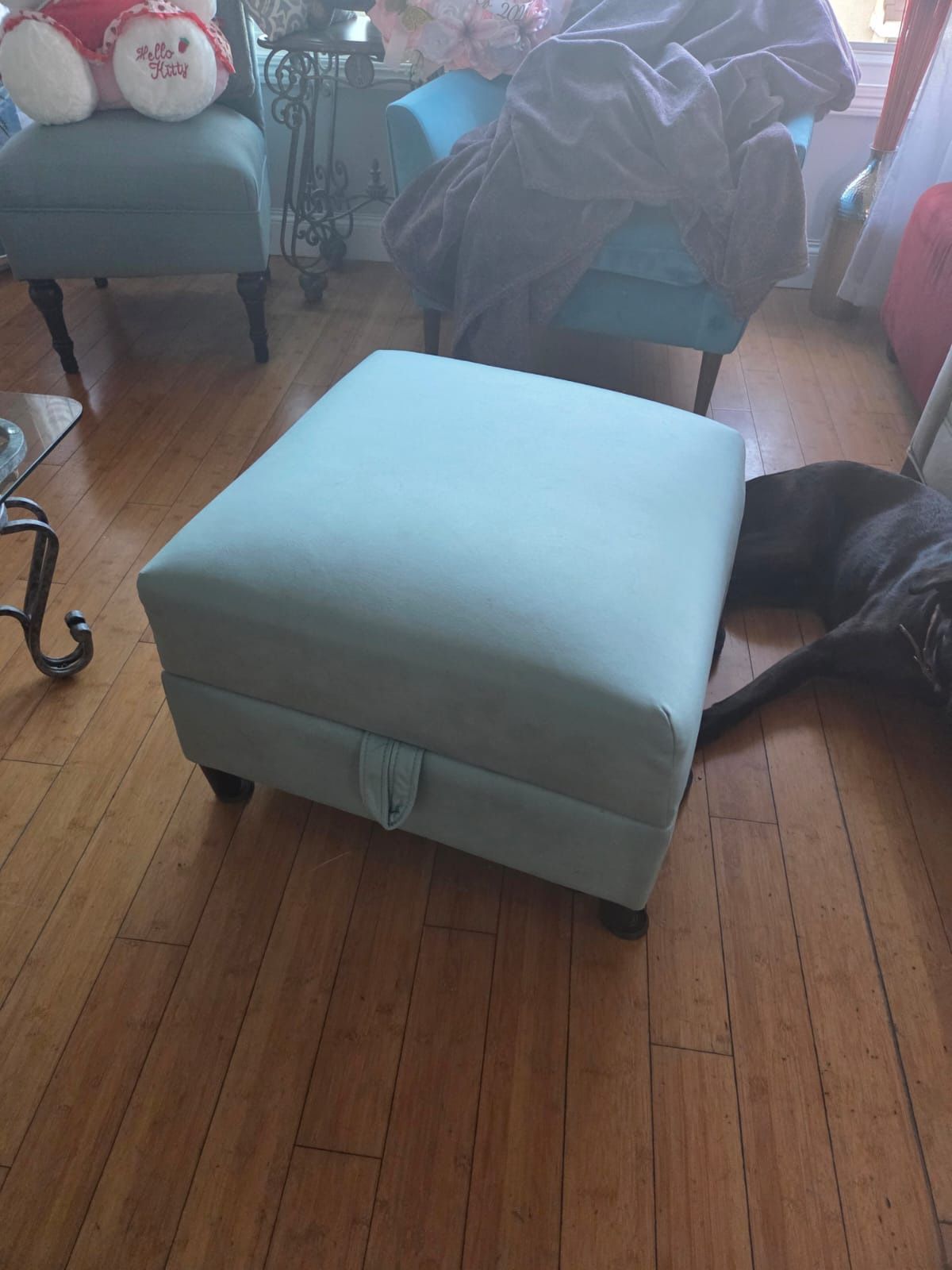 Ottoman 25x24 in