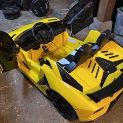 24V Lamborghini SVJ Ride On DRIFT Yellow Car - Open/Used