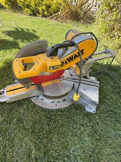 Dewalt Compound Miter Saw