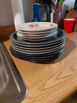 Free plates.  2 sets of 4 and a few random plates