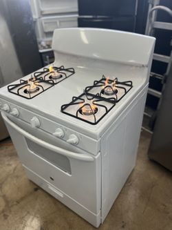 GE 4 BURNER STOVE