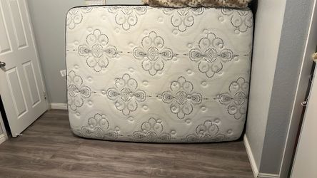 Mattress queen
