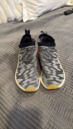 Women’s Adidas NMD CS2 knit sneakers size 7.5
