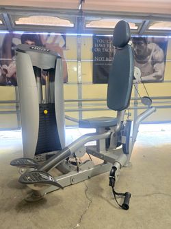 Bicep curl machine