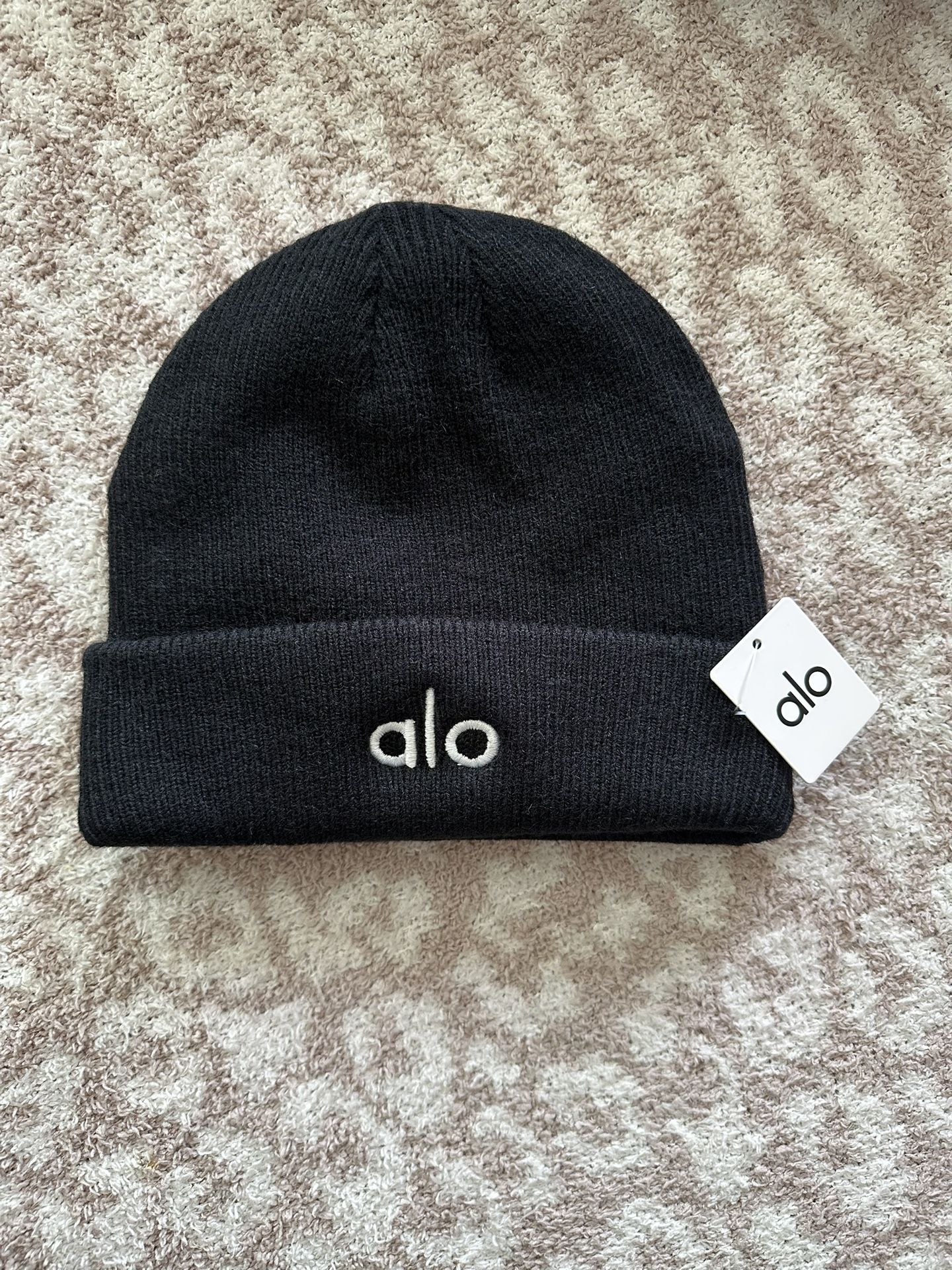 Alo Black Notable Beanie **READ DESCRIPTION**