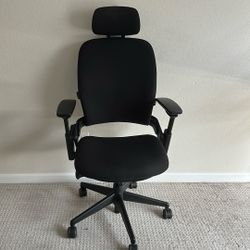 Steelcase Leap V2 - With Headrest