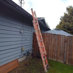 Fiberglass Ladder 20 Ft