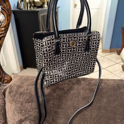 Tommy Hilfiger Crossbody Purse