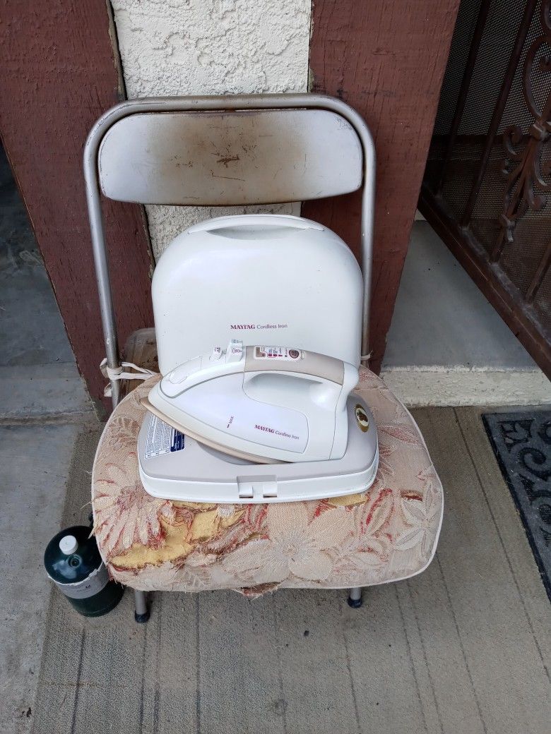 Maytag Cordless Iron