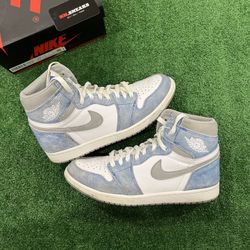 Jordan 1 Hyper Royal (size 11)