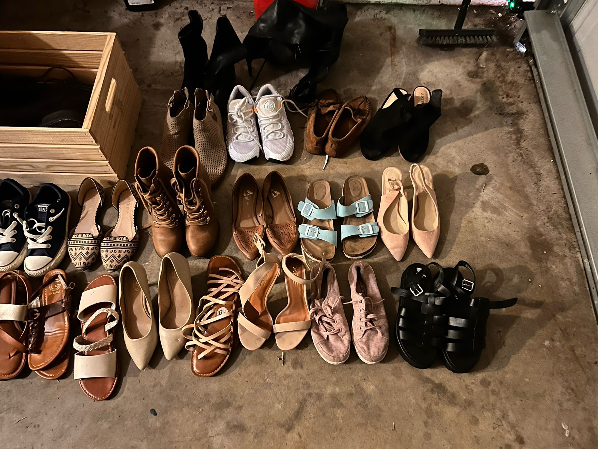 Women’s shoes