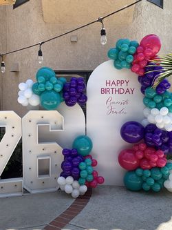 Balloon garland