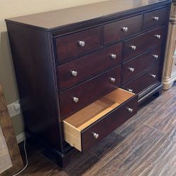 All Wood Dresser With 9 Drawers Very Heavy