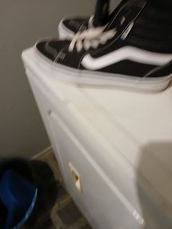 New vans  high top tennis shoes  7 n half for kids