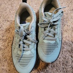 Women's Sage Green  PUMA Softsides...size 7.5