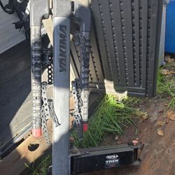 Yakima 4 Bikes , Swing Arm Bike Rack 