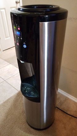 RARE Discontinued Sunbeam 6170 Hot Shot Hot Water Dispenser for Sale in San  Antonio, TX - OfferUp