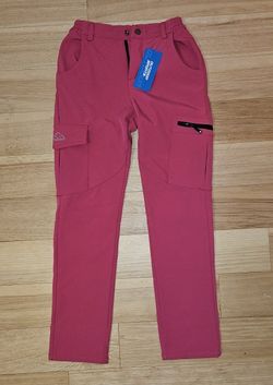 New insulated pants for sports and walking in the snow. Size XS.