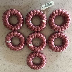 New 7 Pcs. Napkin Rings