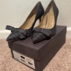 9. 5-10 Size Shoes See Profile For Other Two Posts