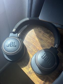 JBL Live 650 