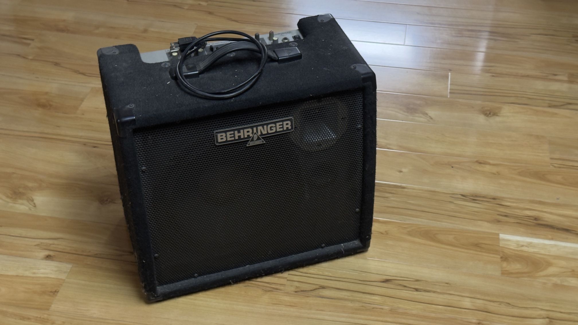 Behringer Amplifier