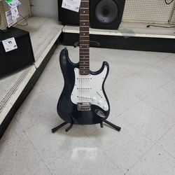 SQUIER 6 STRING ELECTRIC GUITAR 