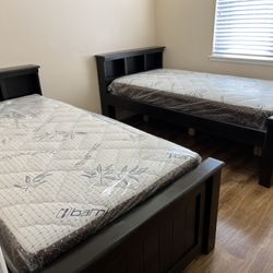 2 Twin Beds And 2 Mattresses 