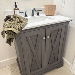 Bathroom vanity
