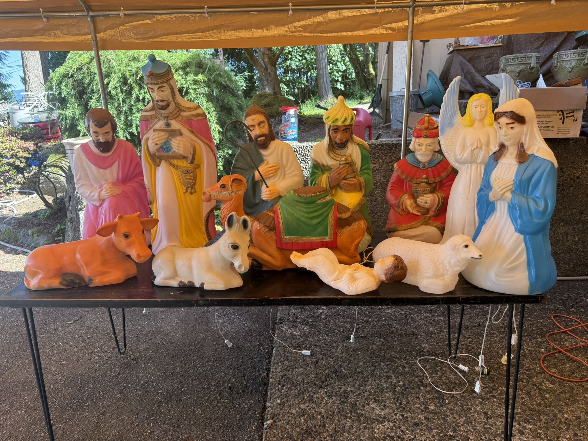 Vintage Empire 18 Inch To 23 Inch Blow Mold Nativity Set Of 12