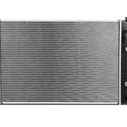 73-86 Chevy C/K Series/Blazer/K5 Blazer/Suburban Radiator Radiador 
