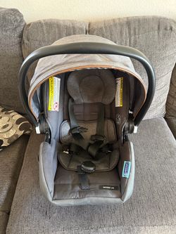 Graco SnugRide Lite Infant Car Seat