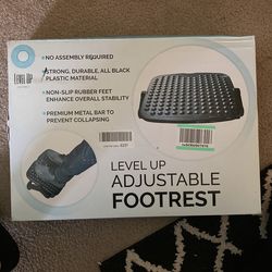 Adjustable footrest for under your desk
