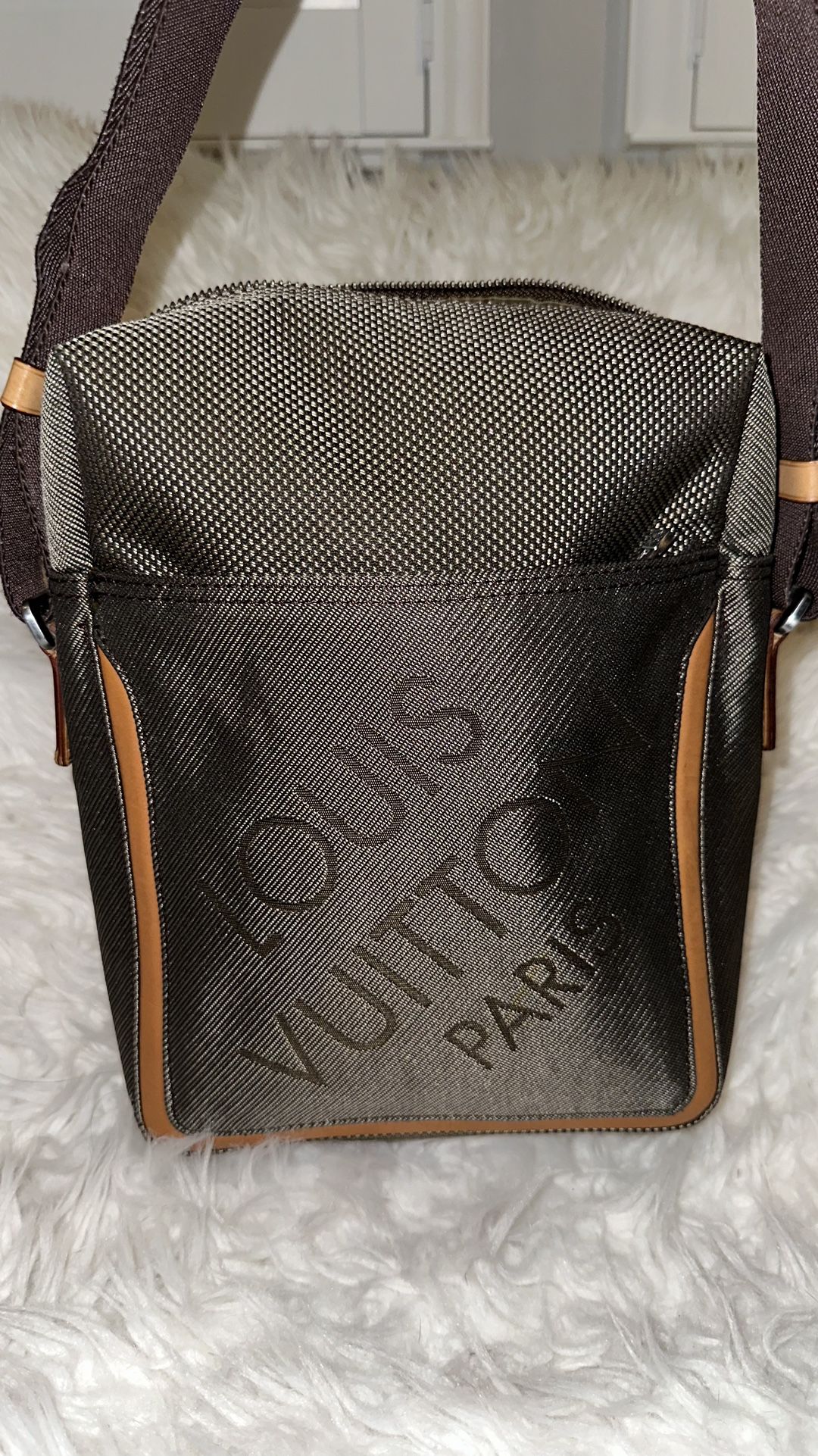 Authentic Louis Vuitton Damier Great Sitadan PM Crossbody Bag