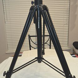 Manfrotto Tripod & Fluid head
