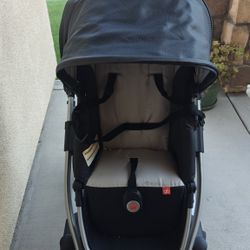 GB Evoq Travel System, a 4-in-1 stroller 