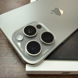 iPhone 15 PRO MAX Unlocked