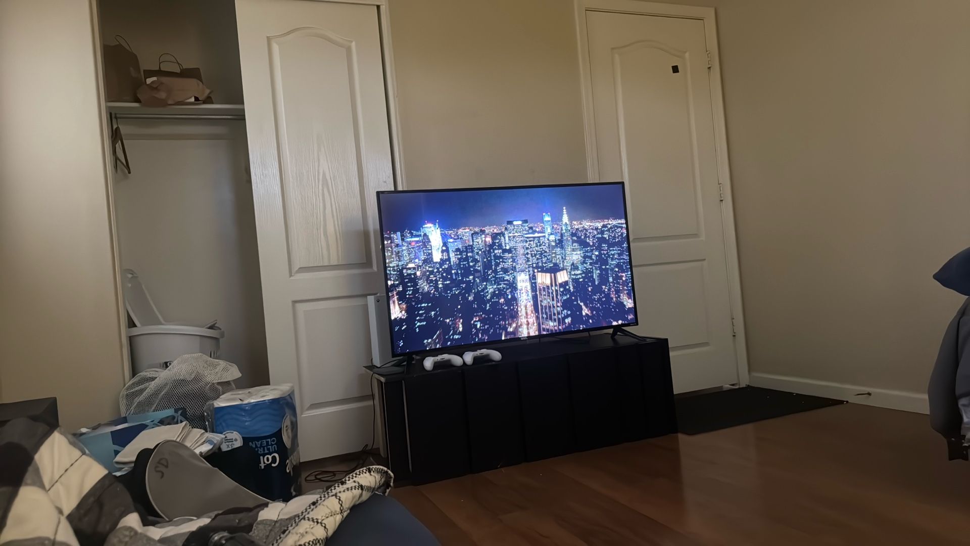 Brand New 50 Inch Onn Roku 4k UHD Tv