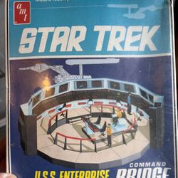 STAR TREK BRIDGE MODEL 