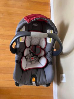 Chicco Keyfit 30 Infant Car Seat with Base