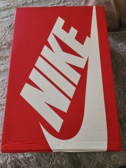 Almost NEW NIKE Shoes