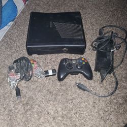 Xbox 360 Console With 2 Controllers
