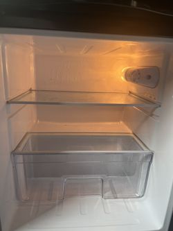 Mini Fridge w/ REAL Freezer – Works Perfectly – $180 OBO 