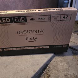 Insignia 42" Class F20 Series LED Full HD Smart Fire TV