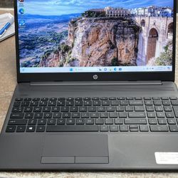 Hp Laptop (839646-1)