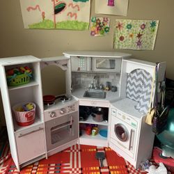 Kids Play Kitchen 